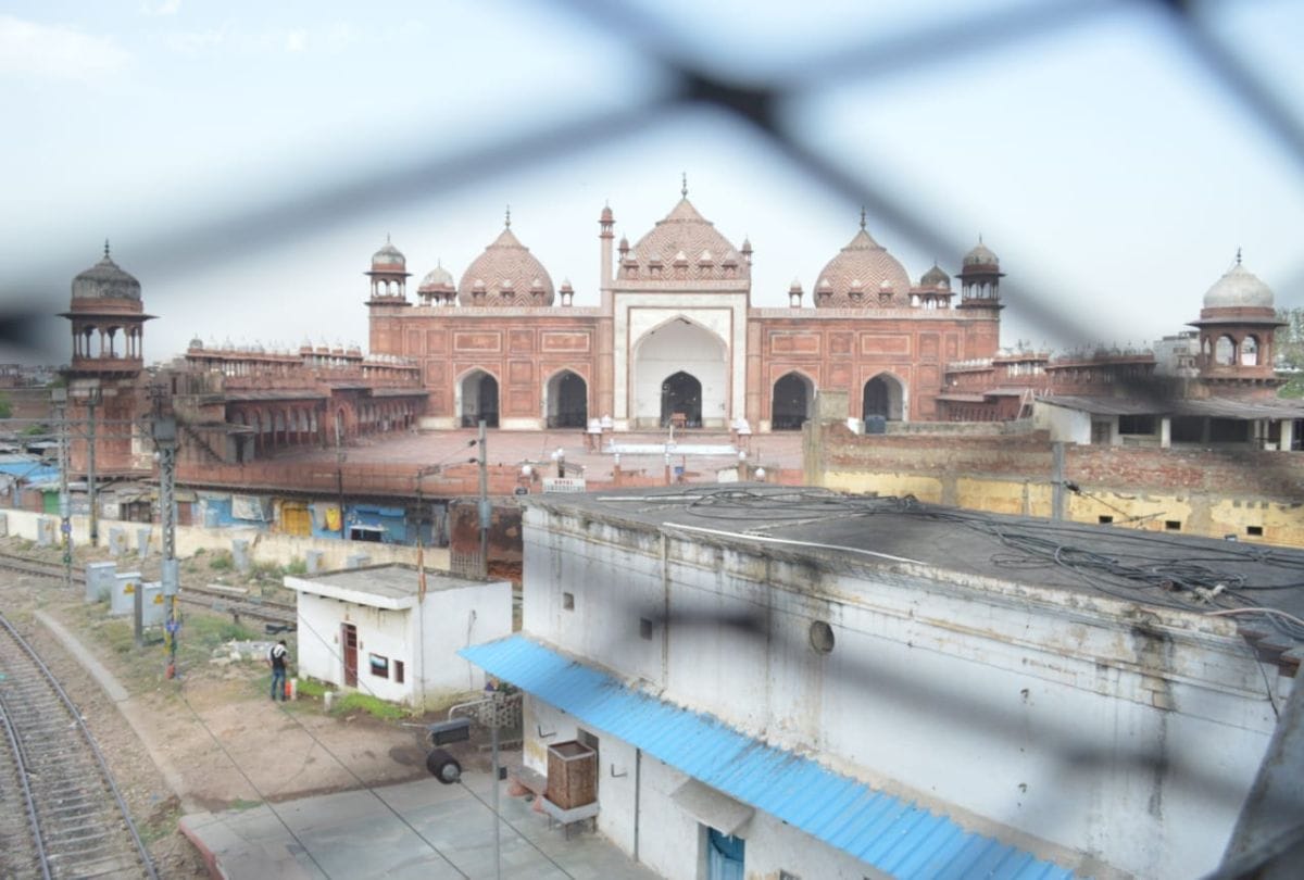 Unlock 1.0 Taj Mahal And Other Temple Will Close In Agra At 8 June