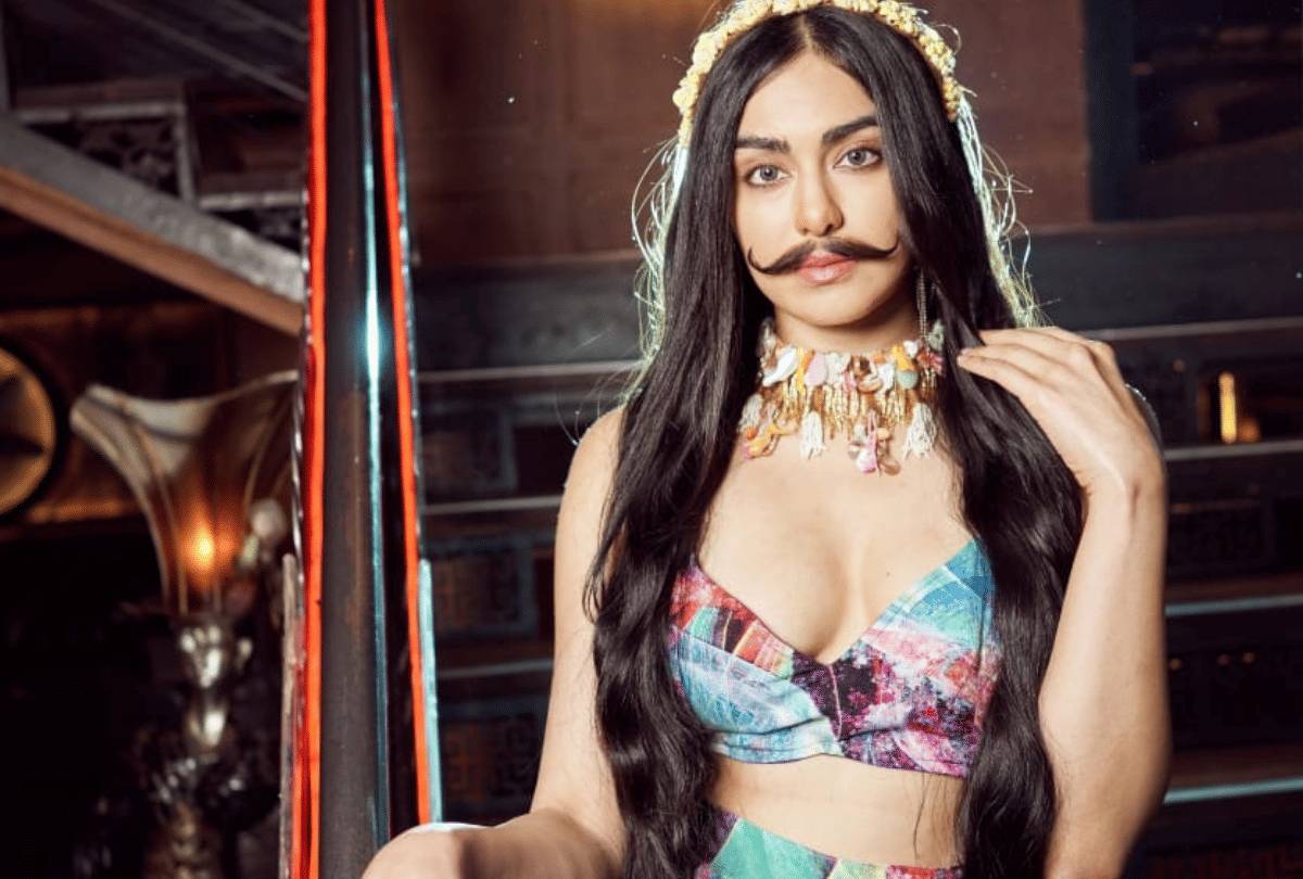 bollywood actors who played transgender role in movie like askshay kumar laxmi bomb