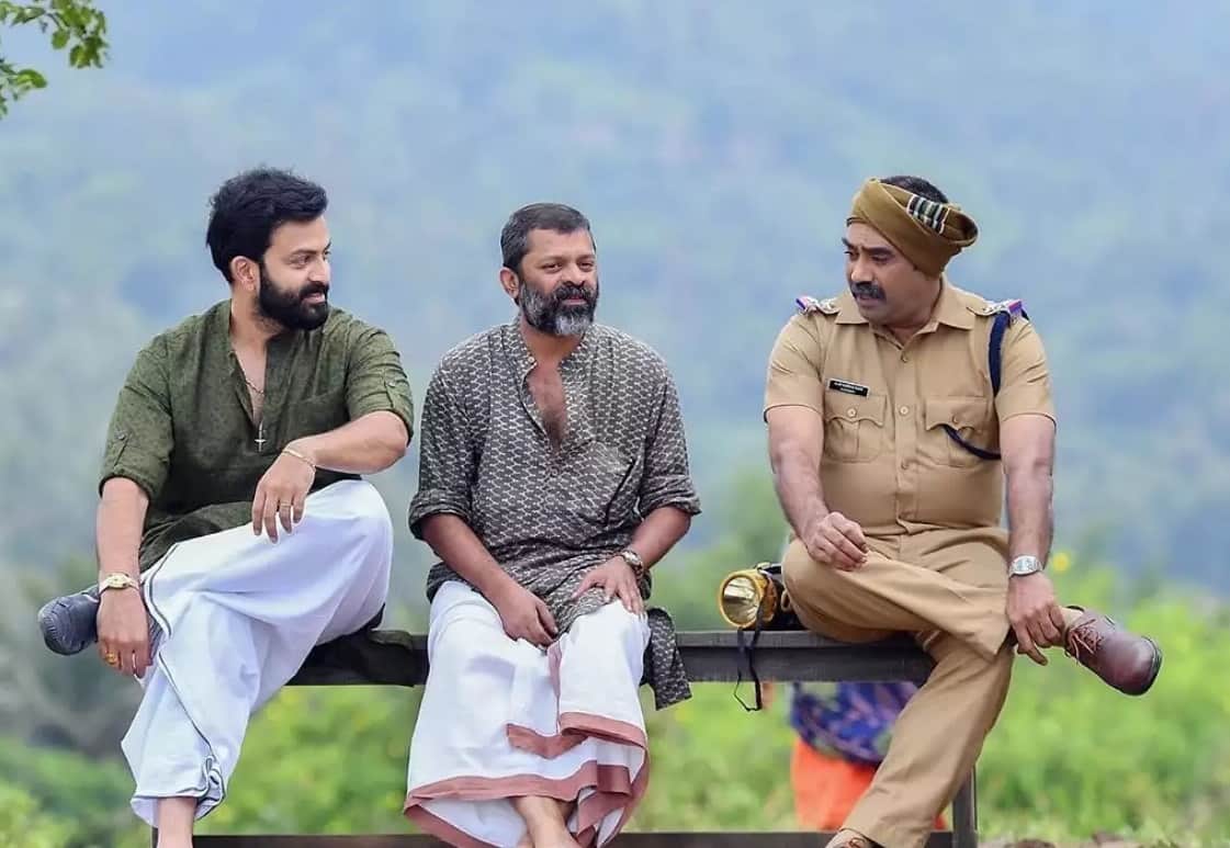 John Abraham acquired rights of Malayalam film Ayyappanum Koshiyum After Akshay Kumar meeting for Bell Bottom