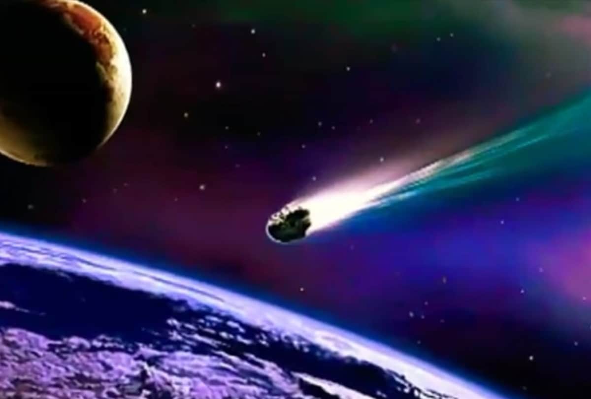 Adorable fireworks of meteorite bodies and astronomical event will be seen in sky