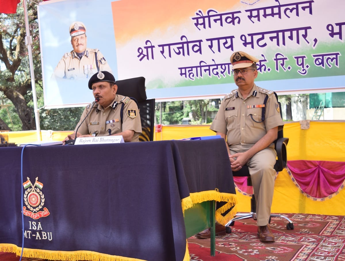 Family of former CRPF Director General Corona infected, many workers working at home were also quarantined