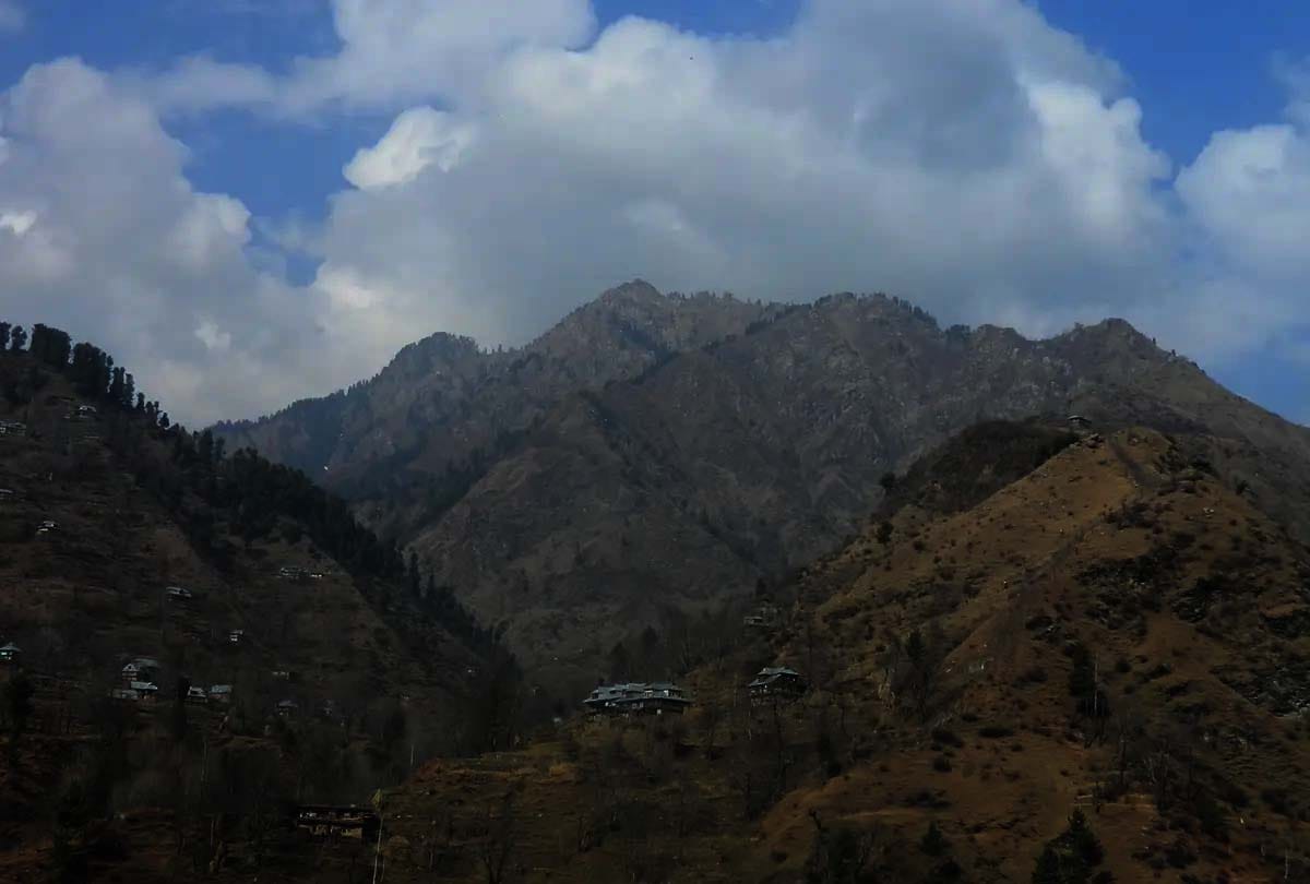 Pakistan radio channel frequency and mobile signals reached jammu kashmir