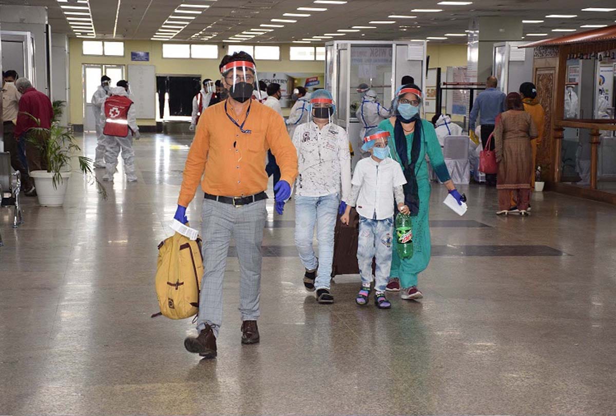 Eight flights arrived on first day in Jammu Kashmir, all passengers were quarantined