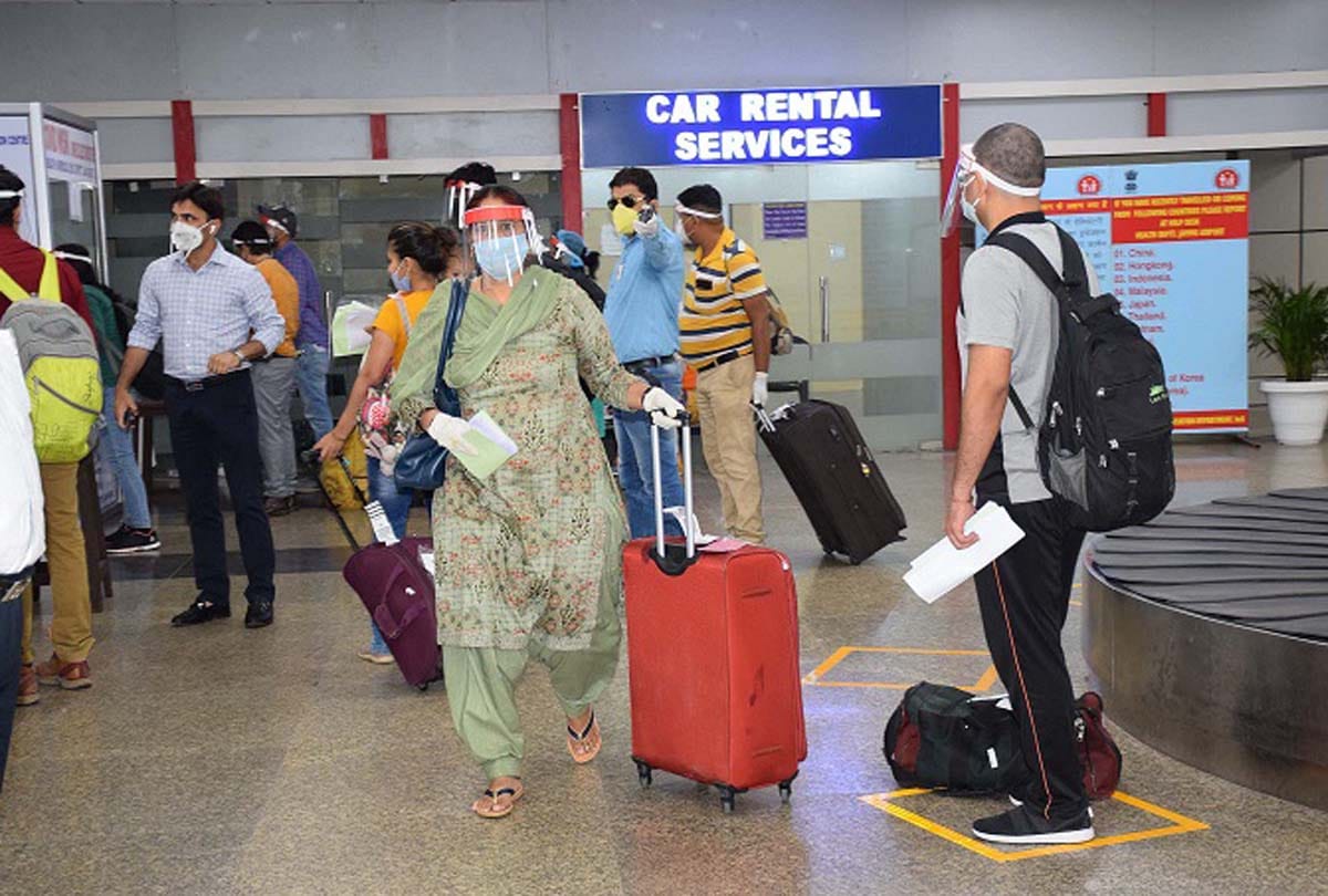 Eight flights arrived on first day in Jammu Kashmir, all passengers were quarantined