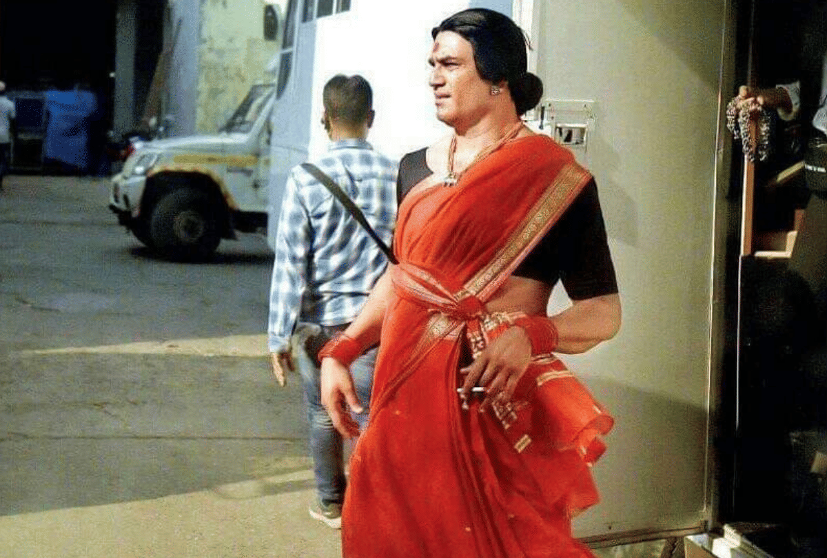 bollywood actors who played transgender role in movie like askshay kumar laxmi bomb