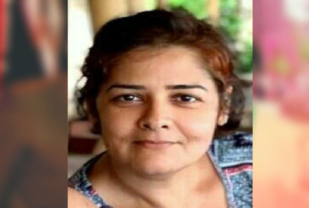 Daughter Perform Last Rites Of Father Give Mukhagni