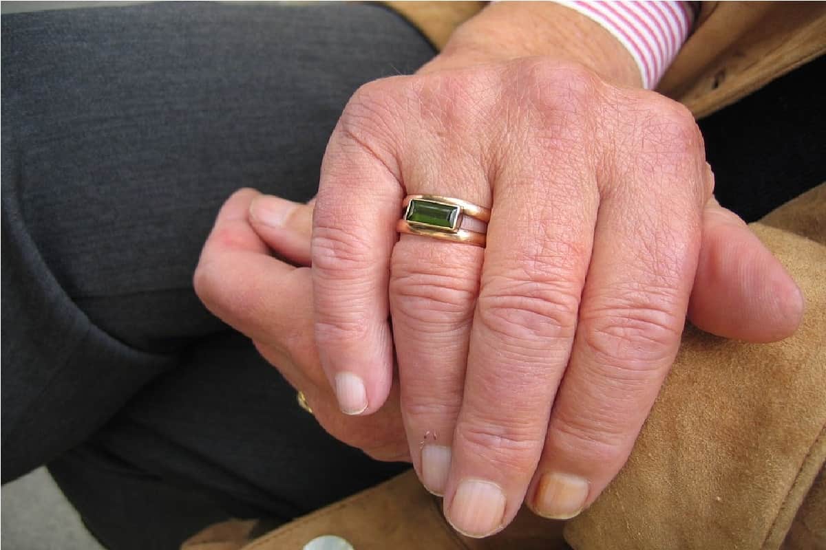 Men with longer ring fingers face a lower risk of dying from Covid-19