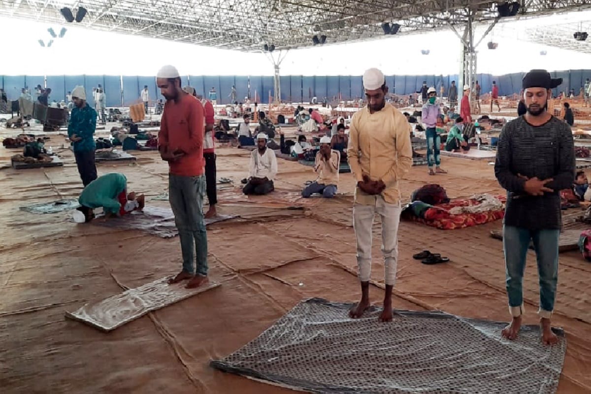 Eid 2020, Muslim workers have eid celebrate with hindu peoples in Radha Swami Satsang Bhawan at Saharanpur