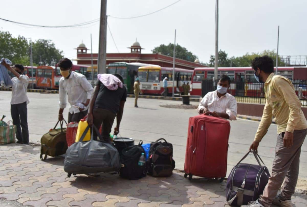 Passengers of Shramik Special train going from Mumbai to Lucknow