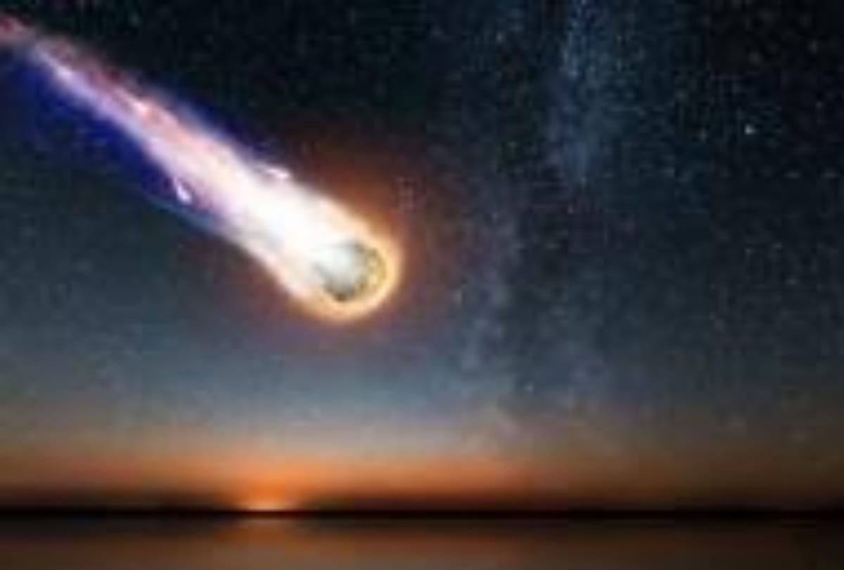 Special Comet going by sun today see latest comet photos Astronomical event