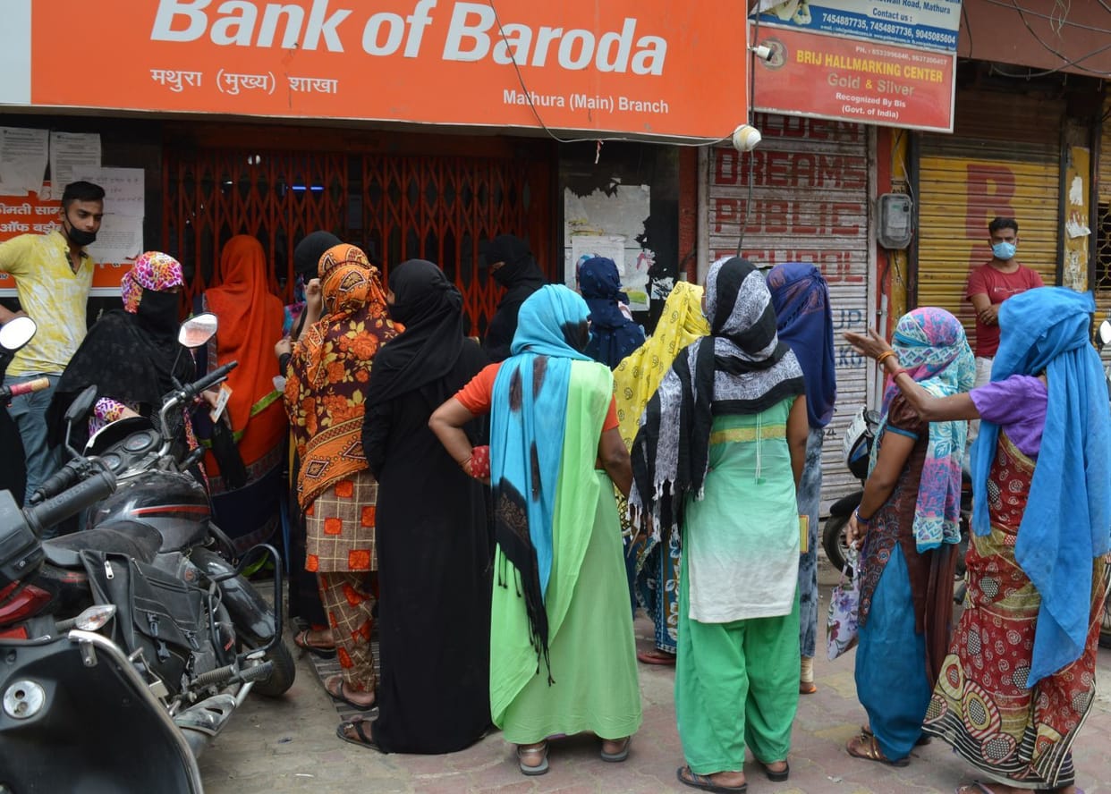 bank, open, red, zone, hotspot, mathura
