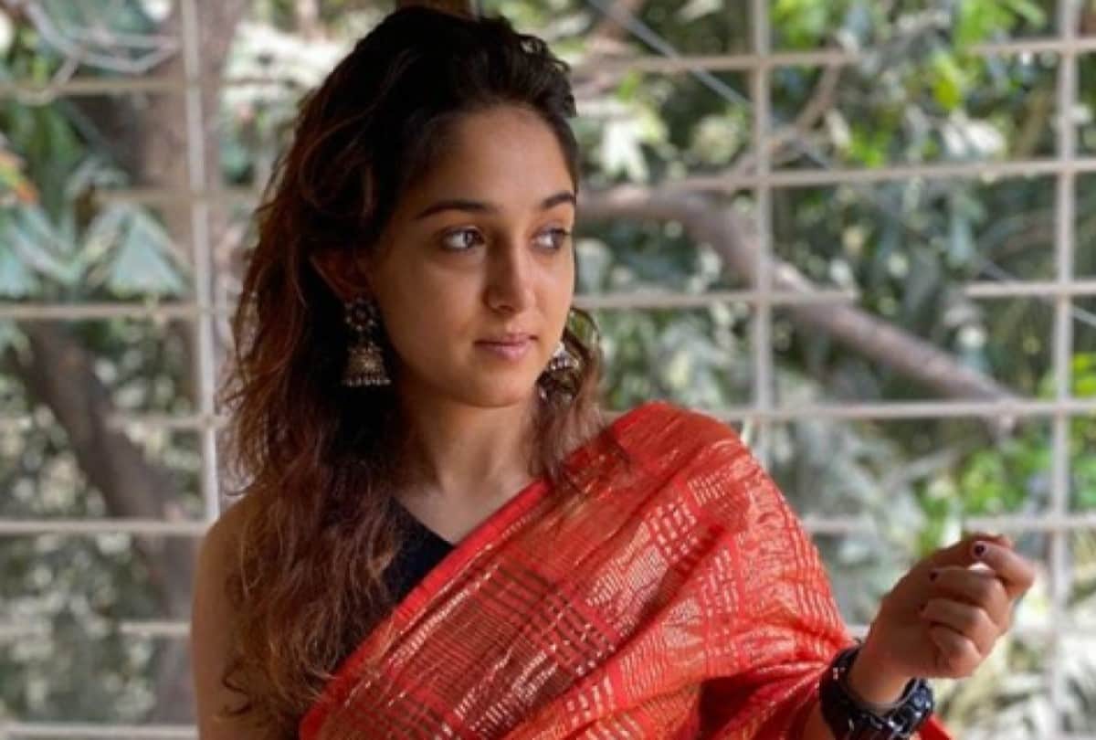 aamir khan daughter ira khan wearing saree gifted by kiran rao