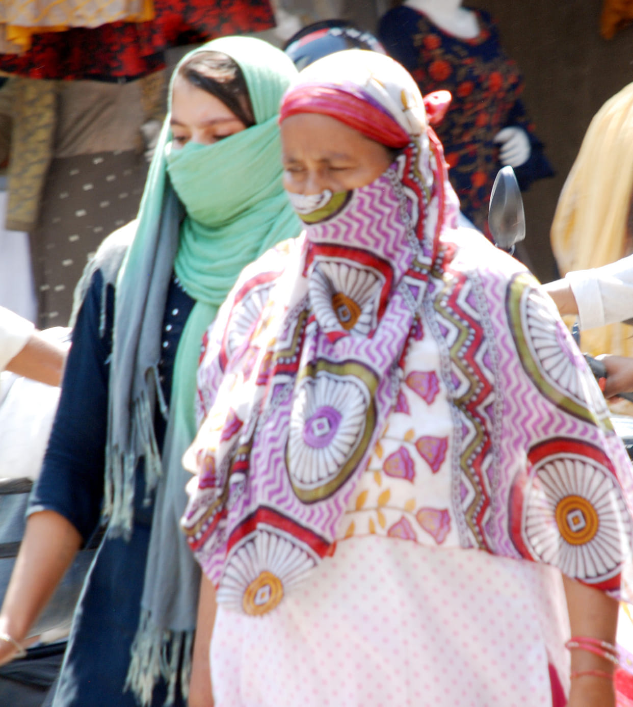 Disturbed by 43 degree Celsius, still not taken care of social distancing