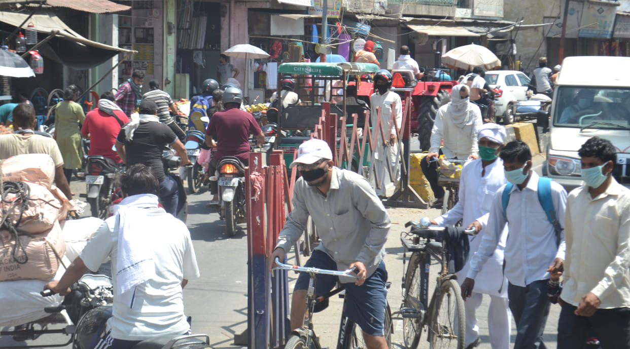 Crowd in the market, social distancing took off