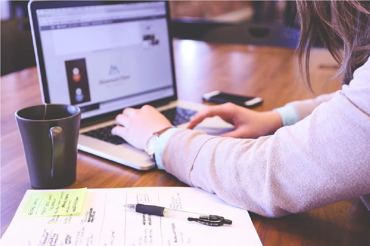 After diwali vacations if you are feeling low returing to your workplace use this techniques to get back to your work