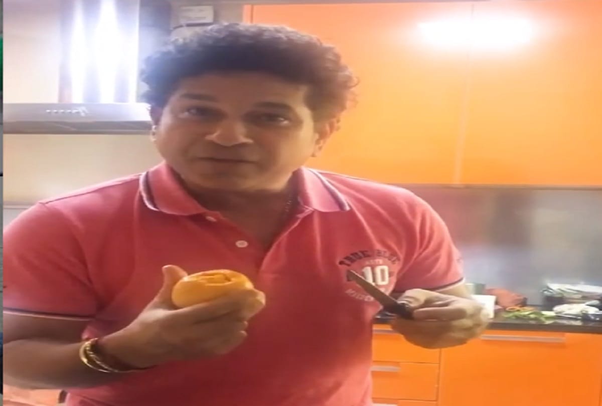 sachin tendulkar turns chef on his 25th anniversary and make mango kulfi for family see vedio