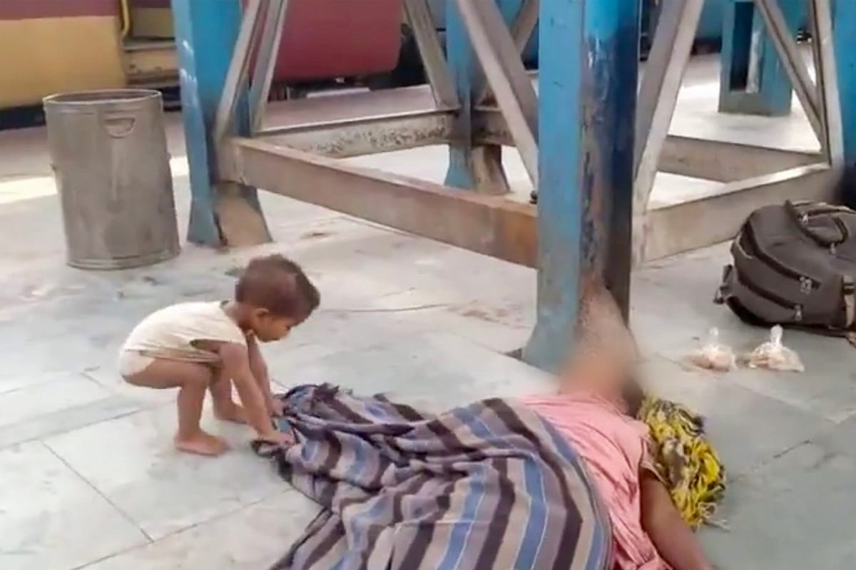 woman died in boarded shramik special train while going to katihar from ahmedabad allegedly due to lack of food and water