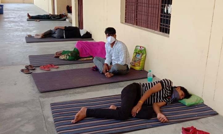 Power cuts: Migrants battling heat in shelter home