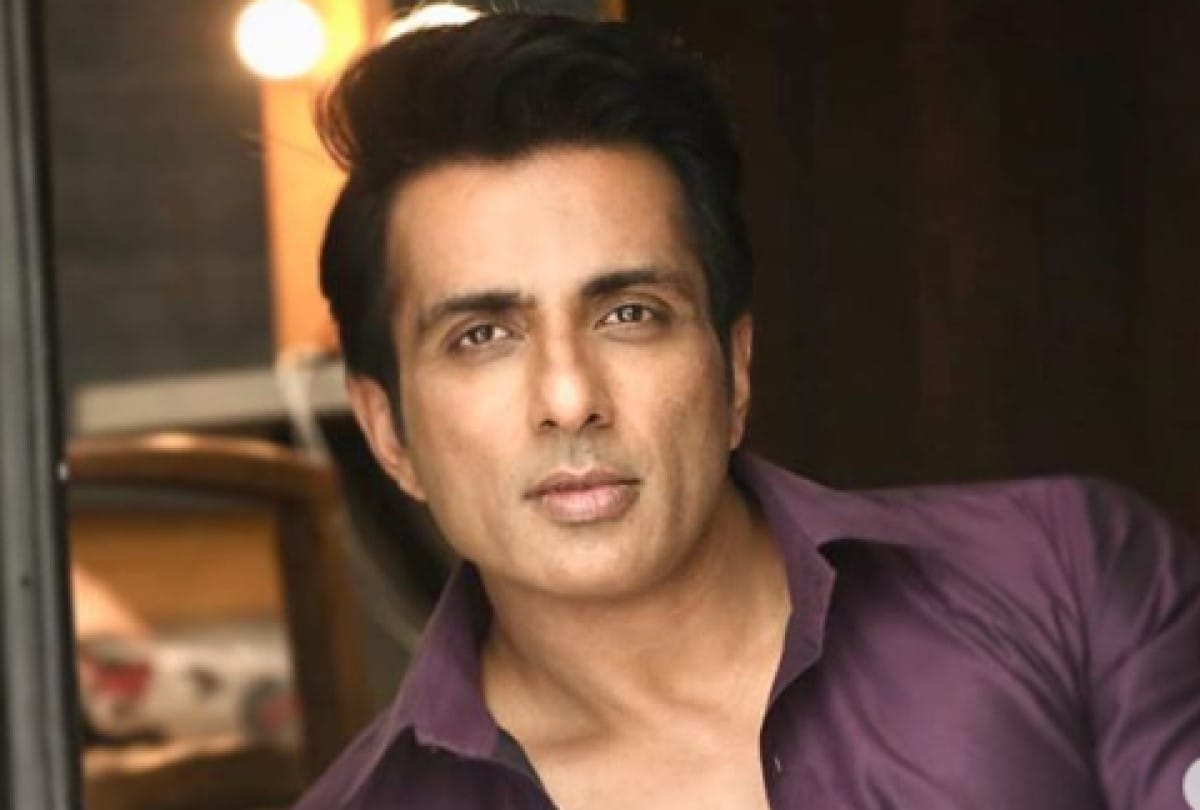 Sonu Sood has come for help a man girls education paid their admission fees