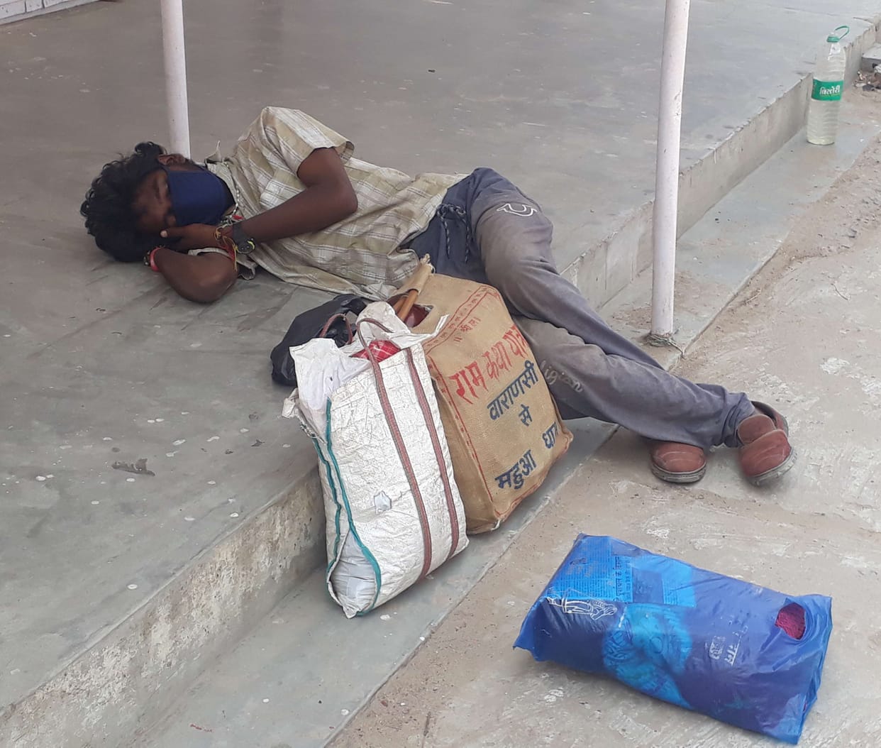 Raniganj reached the place of Madhya Pradesh, fell unconscious