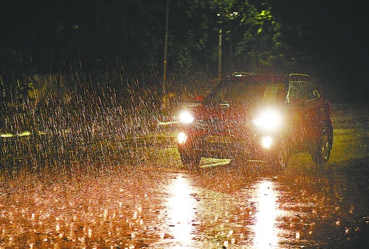 Chandigarh's temperature drops due to rain