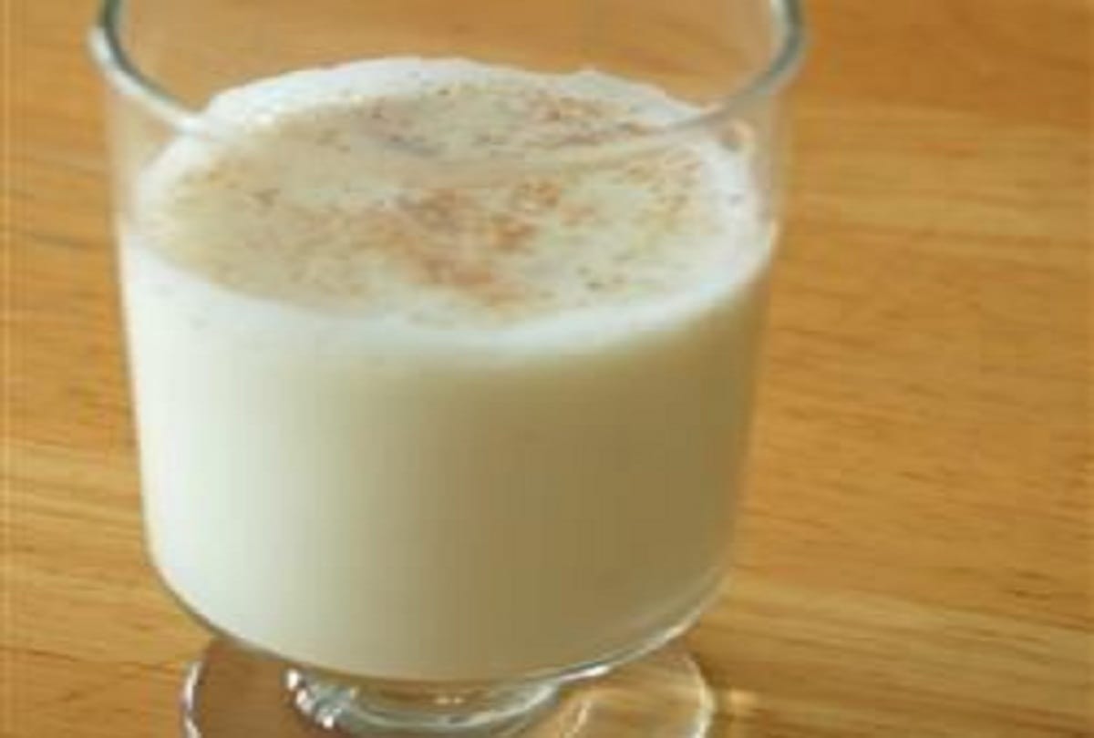 UP News: Hot milk throw on a woman in a colony in Meerut