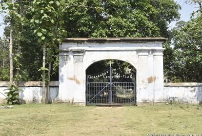 Gorakhpur Oldest graveyard special story for Tourist