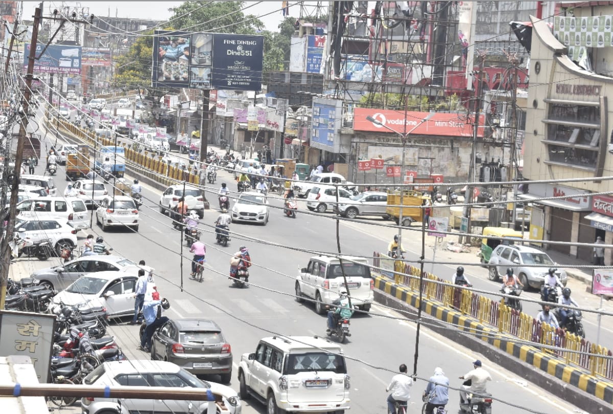 Open all shops and crowd on the road during lockdown 4.0 at gorakhpur