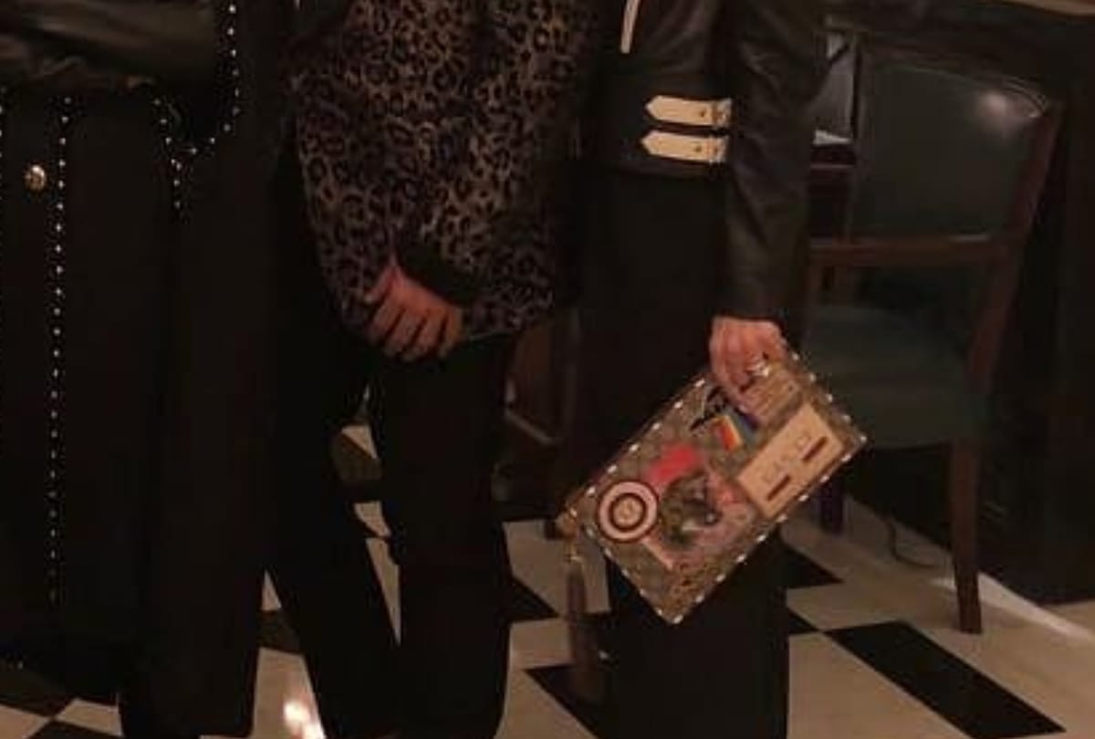 kareena kapoor shares throwback photo taken tiny gucci bag worth 66 thousand rupees