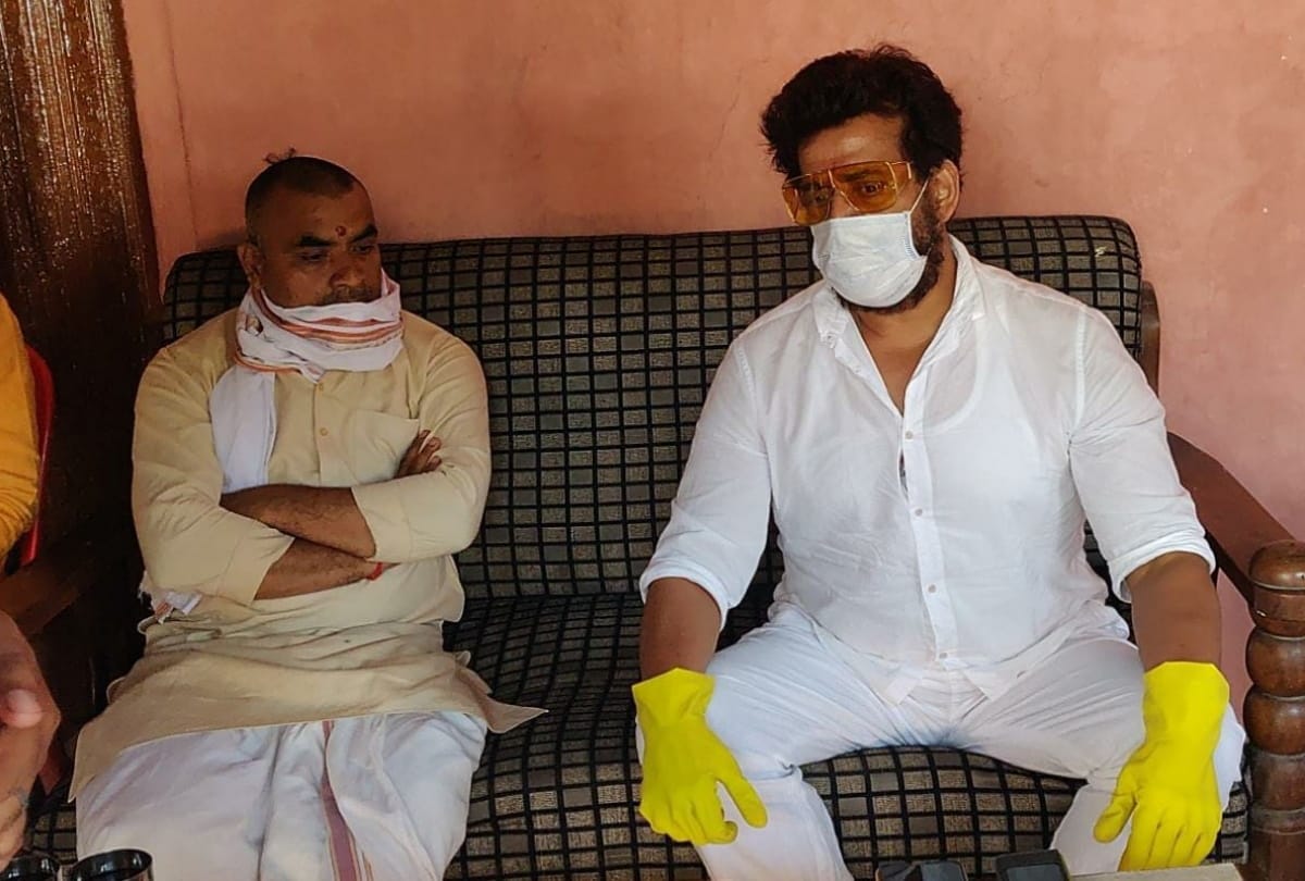 MP Ravi Kishan investigates airport infection prevention due to Coronavirus