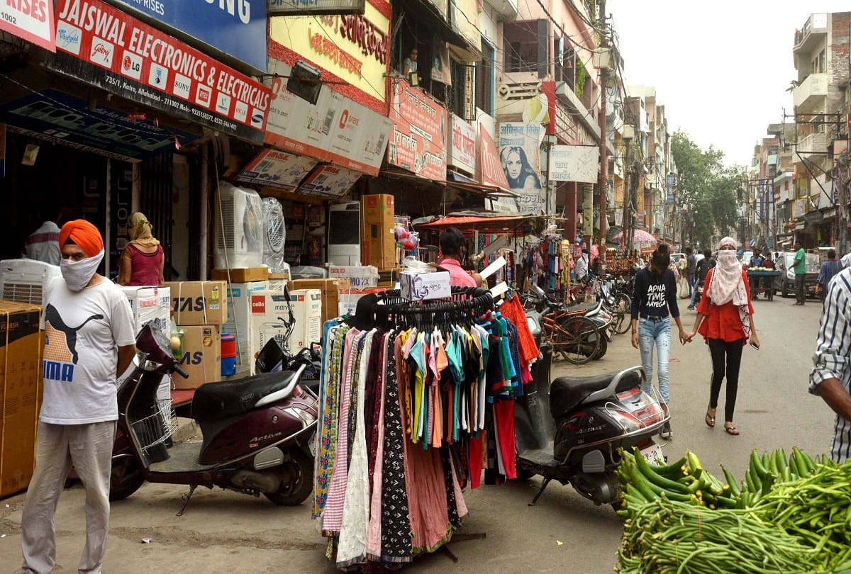 Prayagraj News: Footwear shops open after 66 days
