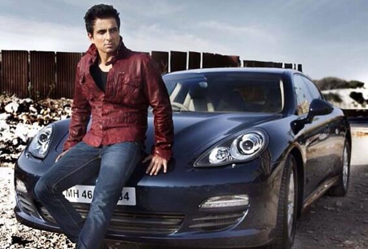 Coronavirus outbreak sonu sood has come to help a men who stuck in Australia