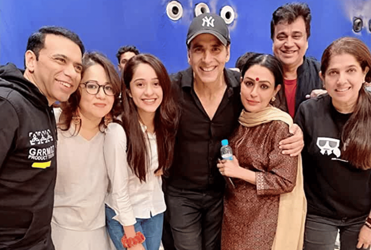truth behind akshay kumar movie Laxmmi Bomb release on ott Disney Plus Hotstar