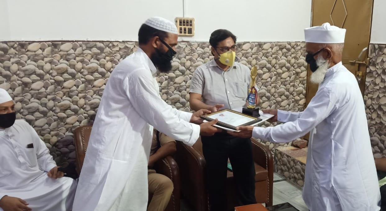 City Qazi honored police and administrative officers