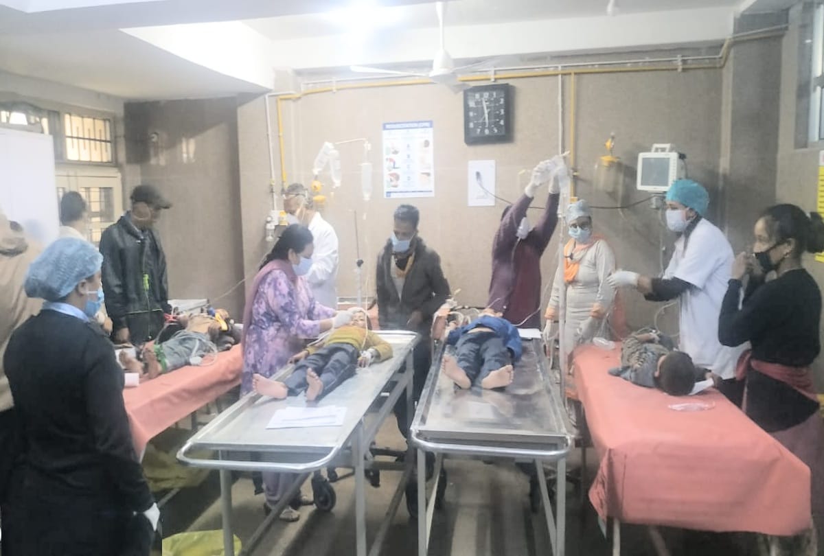 Four children health deteriorated due to eating wild fruit, admitted to Kullu  hospital