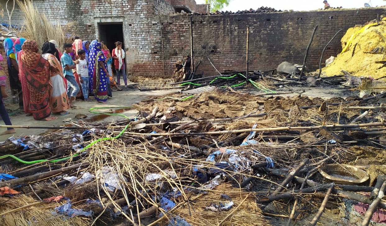 Fire in two shack, four animals died due to burning