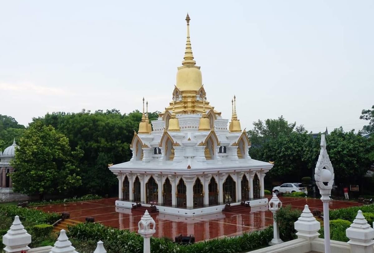 Where Siddhartha had renounced the royal clothes, that place is still in the exile