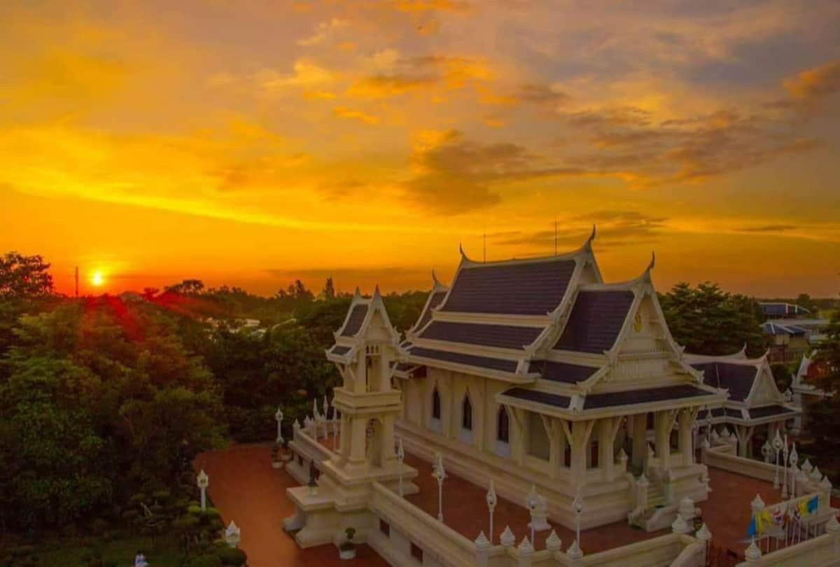 Where Siddhartha had renounced the royal clothes, that place is still in the exile