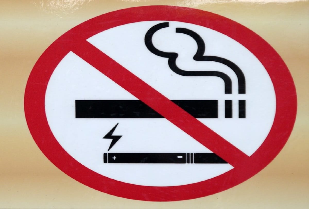 Smoking in station or train will cost heavily, fine will be imposed