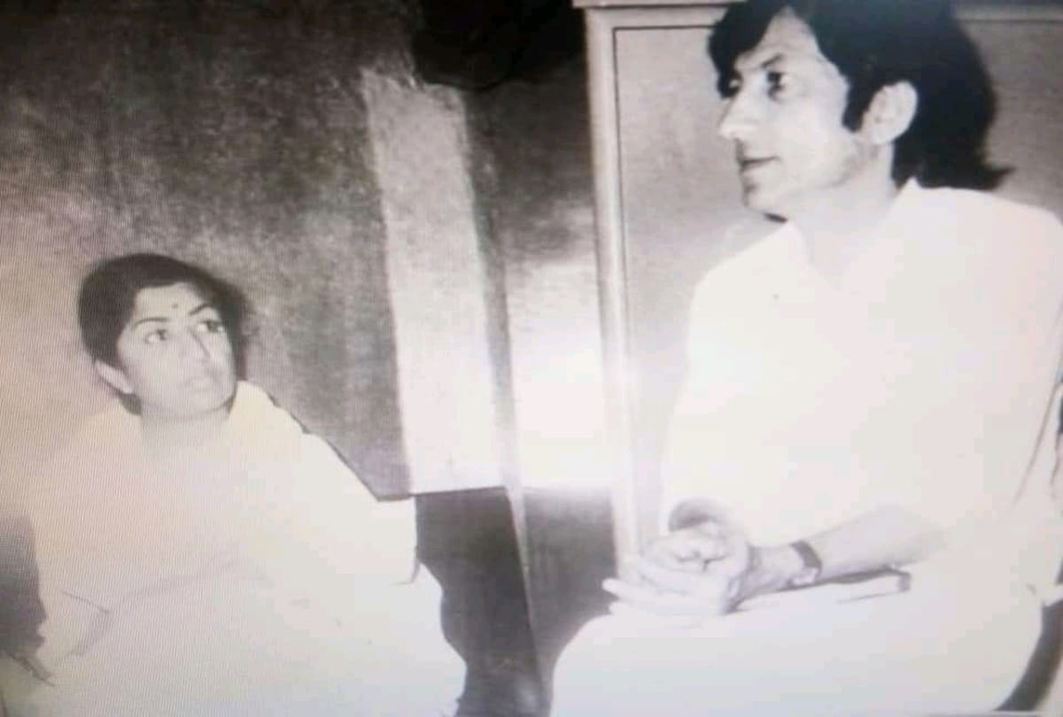 Veteran lyricist Yogesh Gaur passed away know his best Songs