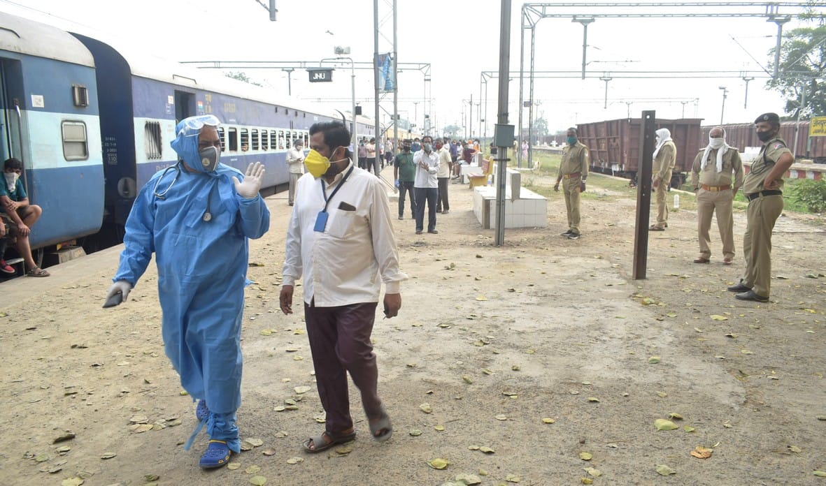 Woman coming from Mumbai dies in train