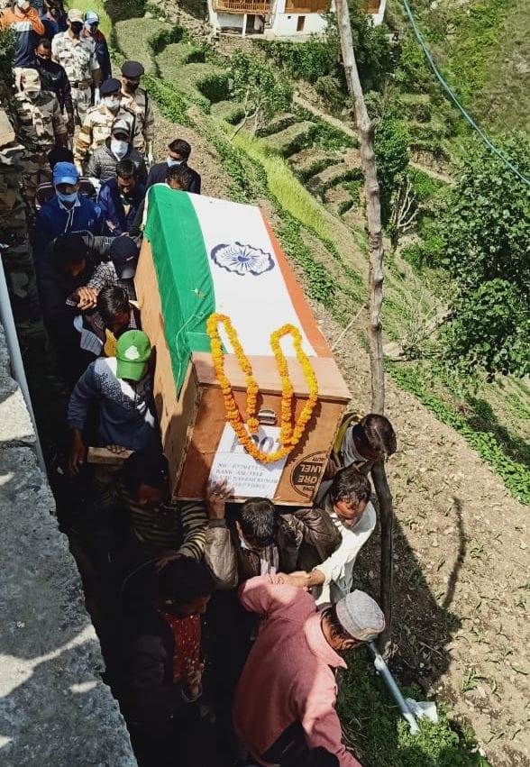 shahid rakesh cremiation in chamba with  state honour
