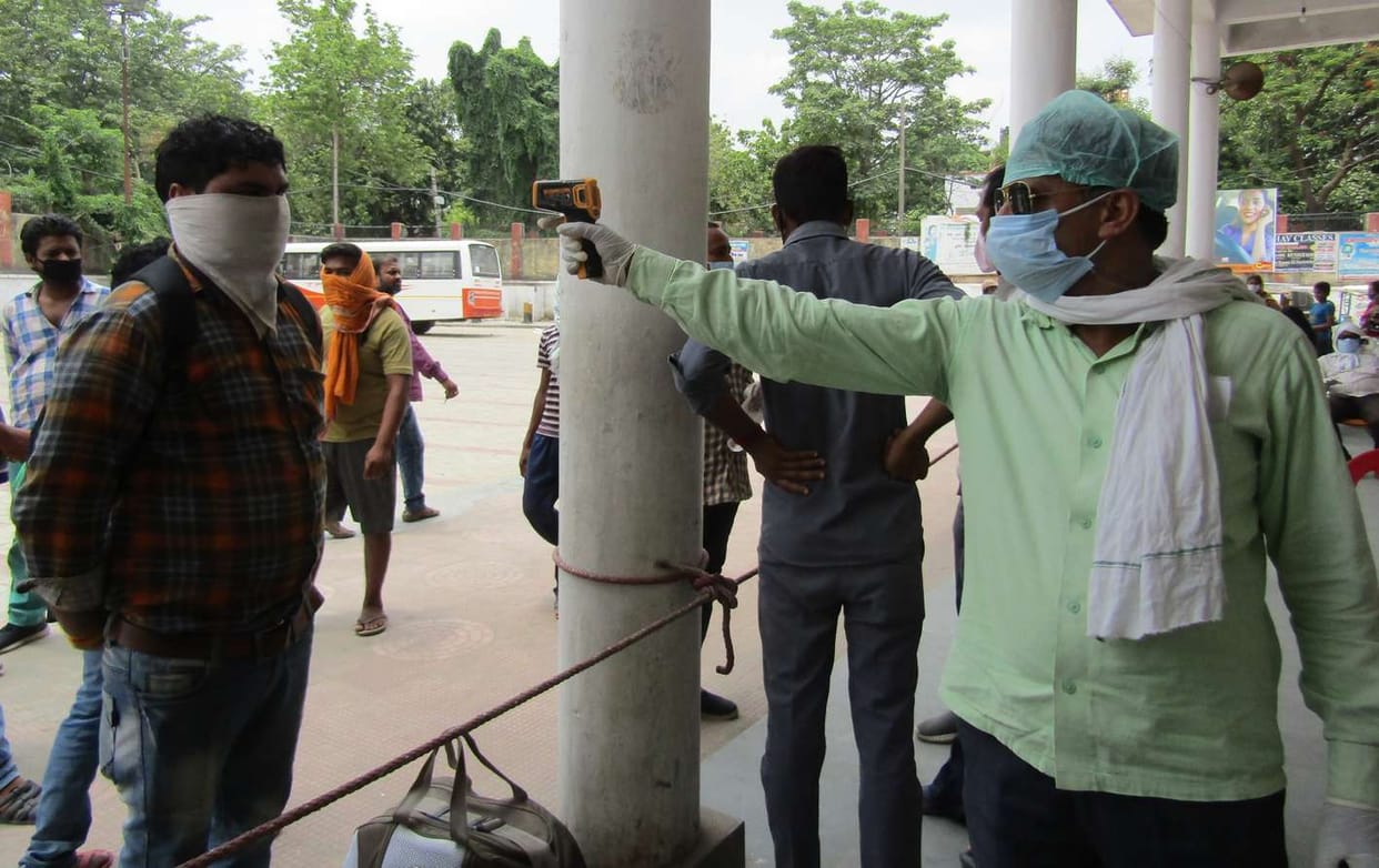 1215 workers from 50 roadways buses
