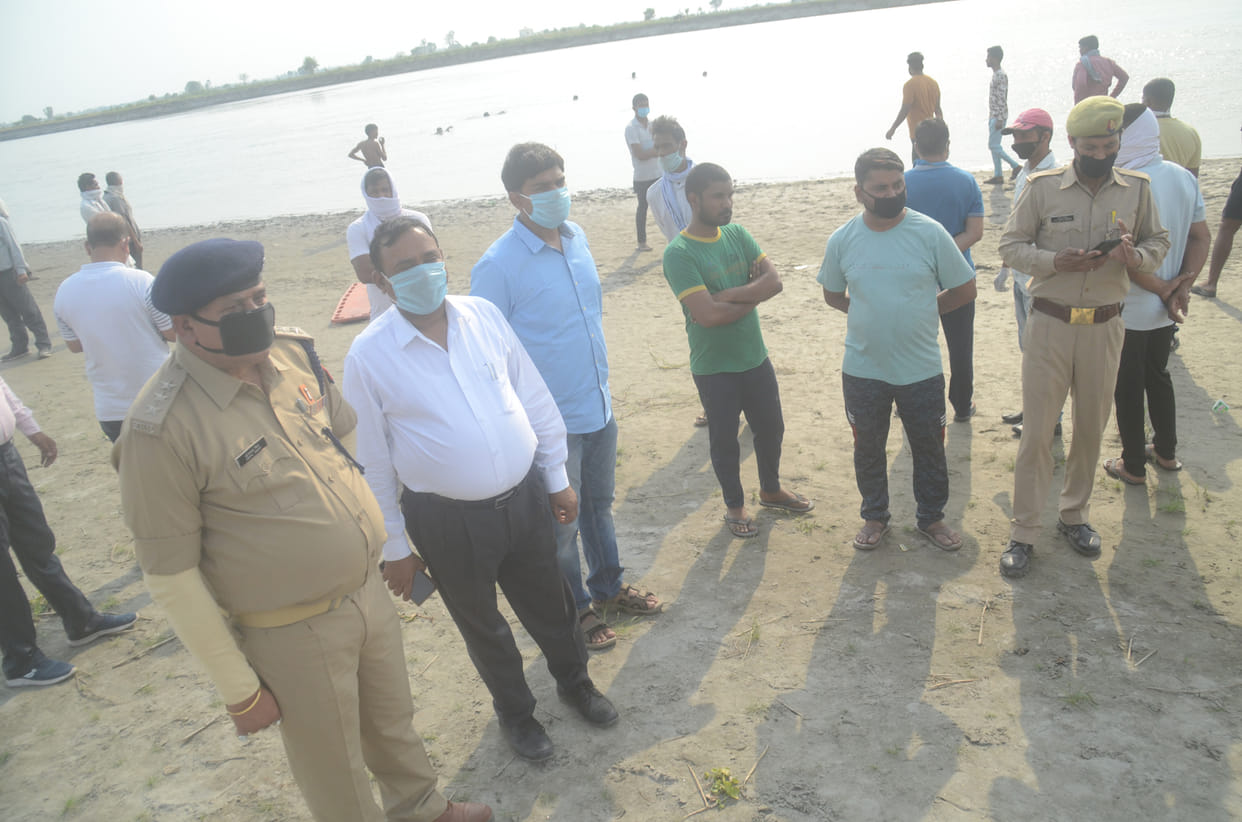 Young man drowned in Yamuna, rescues two and continues search for one