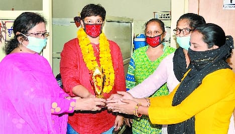 Singham Anju Singh honored without uniform