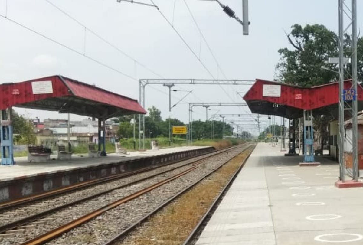 when Mahatma gandhi visited Ghughli railway station maharajganj