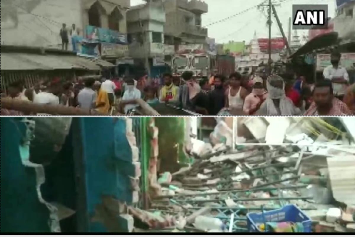 Munger Bihar News in Hindi: Blast in house take life of mother and her 6 month son in Munger