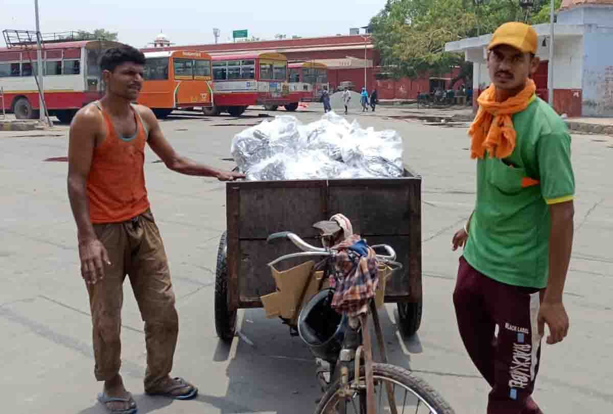 Kanpur : Food rotting at central station, labors going hungry