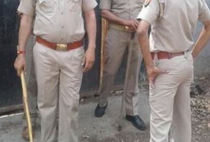 Etawah police beat up policeman posted in Agra