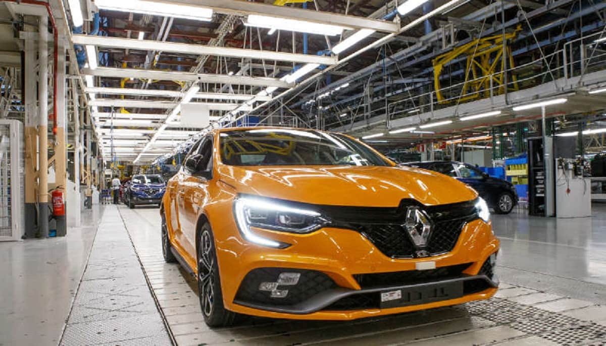 Ukraine Russia War Update Renault Russia Plant French auto giant Renault Suspend operations in Russia amid ongoing conflict between Ukraine and Russia